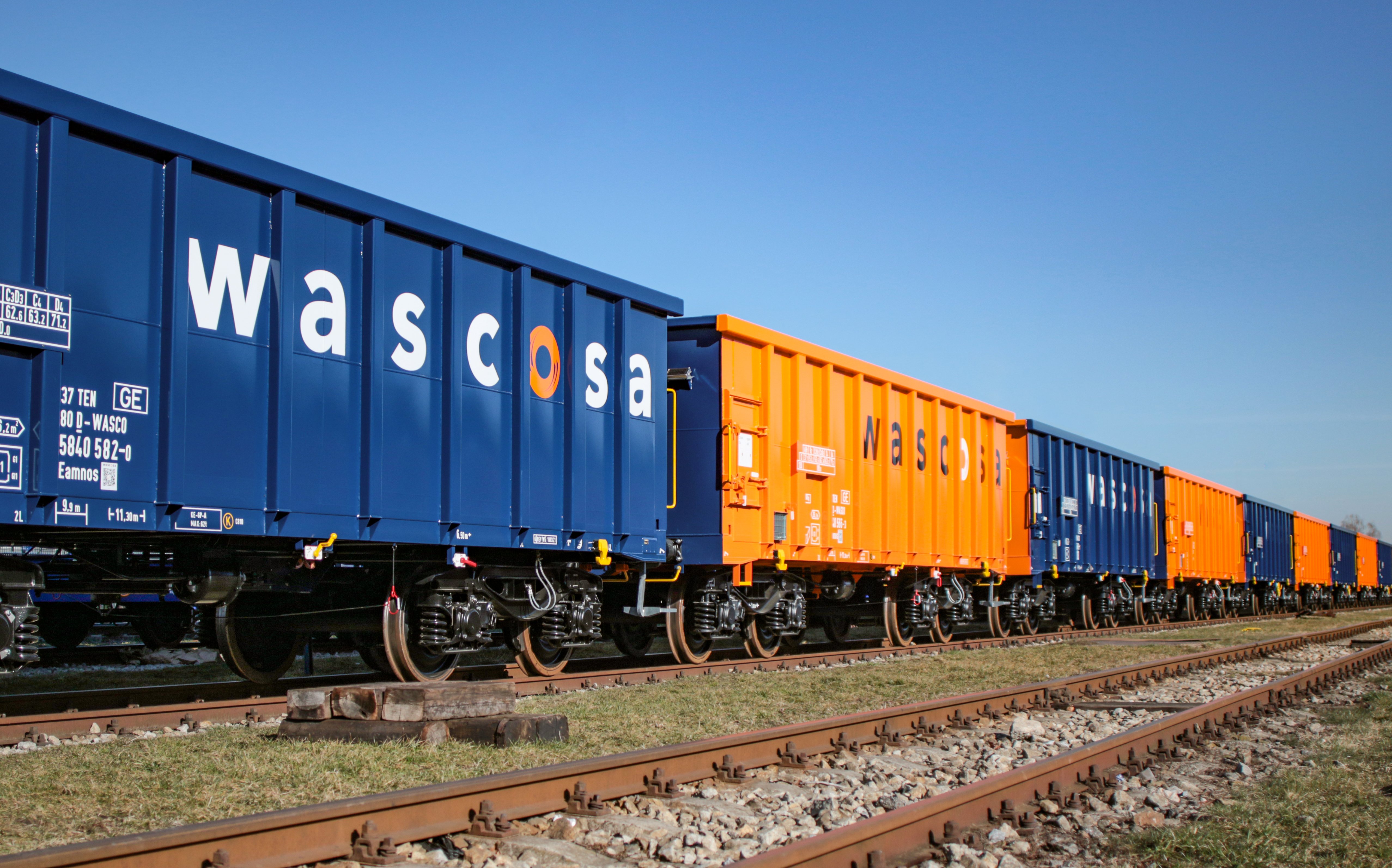 Wascosa livre 45 wagons EAMNOS neufs à HVLE